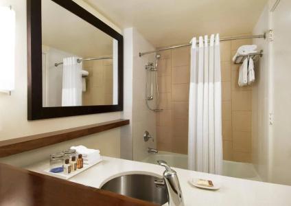 Sheraton Waikiki Beach Resort - 8