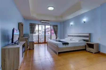 I-Rovers Sports Bar & Guesthouse - 27