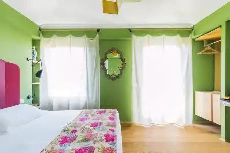 Rarity Suites - 90