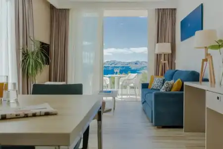 Romana Beach Apartments - 57