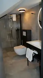 Ester - 34