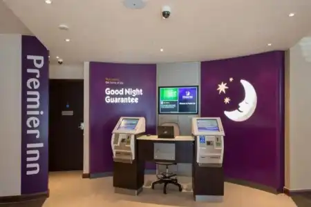 Premier Inn London Wandsworth - 38