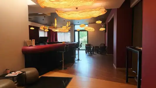 C Suites - 48