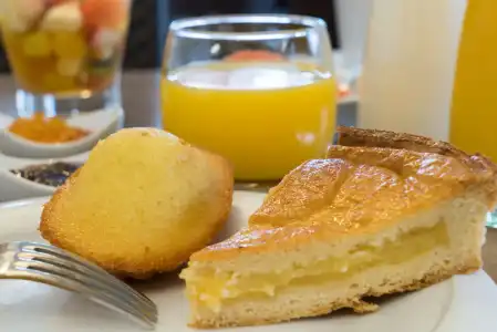 Sure by Best Western Biarritz Aeroport - 12
