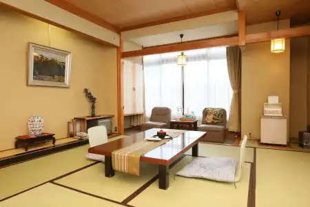 Kinugawa Kokusai - 2
