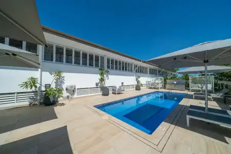 Saltwater Luxury Apartments - 14