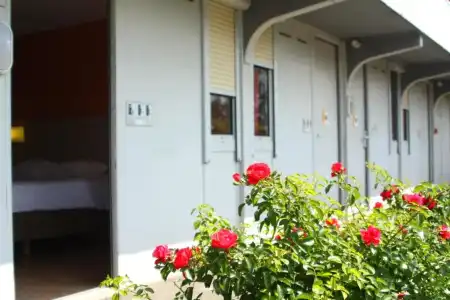 Hôtel Première Classe Toulouse Nord - Sesquières - 29