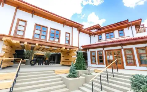 Omm Inn - 8