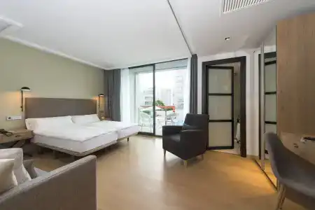 Kyrat Amarac Suites - 1