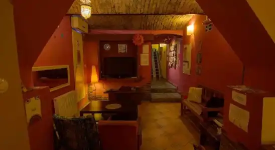 Manga Hostel - 12