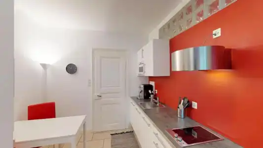 Unique Serviced Living at Airport Line - 63