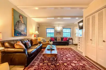 Wilburton Inn - 11