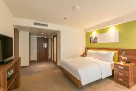 Hampton by Hilton Munich City West - 38