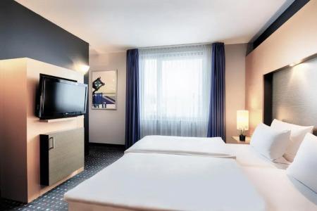 Ramada by Wyndham Essen - 75