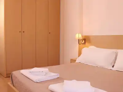 Oda Tirana - 5