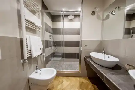 N4U Guest House - 4