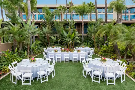 DoubleTree by Hilton San Diego Bayside - 26