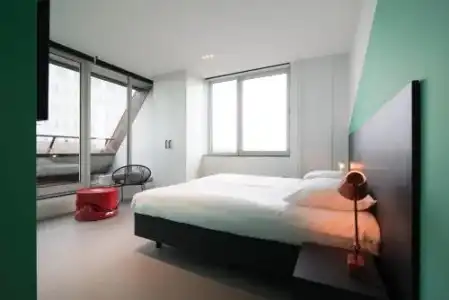 Via Suites - 5