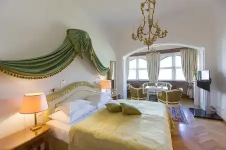 Schloss Mönchstein - 4
