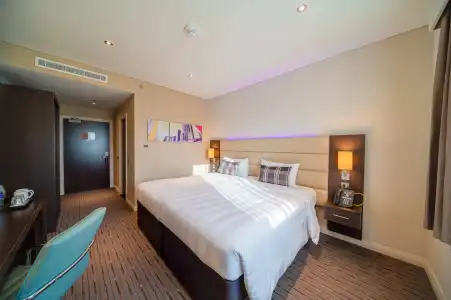 Premier Inn Al Jaddaf - 4