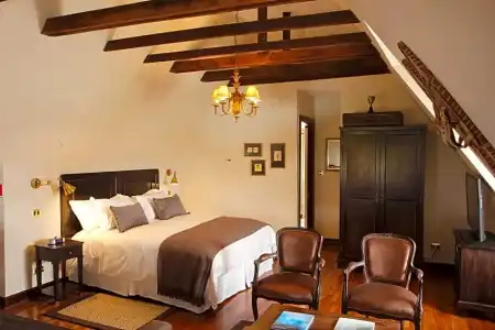 Boutique Castillo Rojo - 211