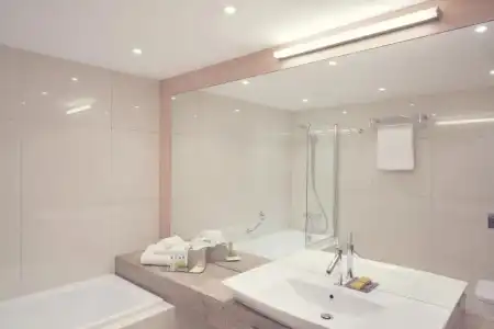 DoubleTree by Hilton Kosice - 54