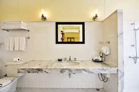 Baan Bayan Beachfront - 15
