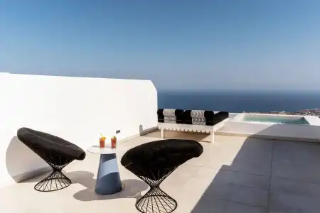 Cresanto Luxury Suites - 24