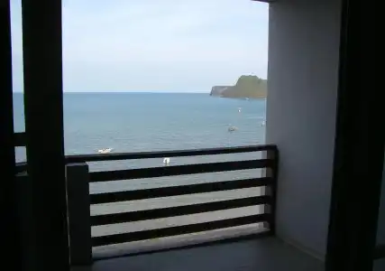 Hadthong - 2