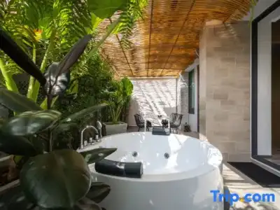 Shan Villas Sukhumvit - 104