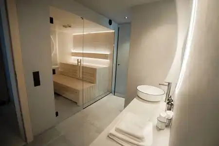 Amrai Suites - 131