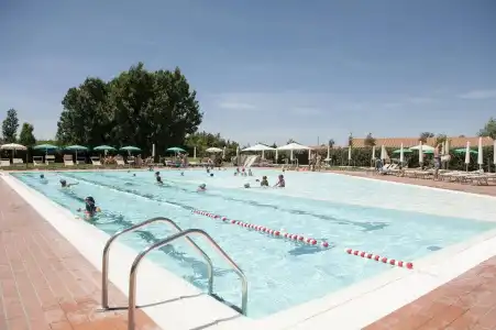 Eden Park Resort - 8
