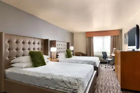 Best Western Plus Peppertree Airport Inn - 52