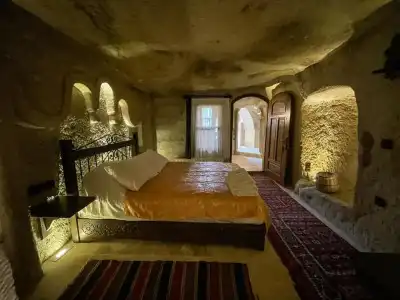 Takunya Cave - 17