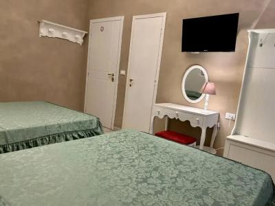 Boutique Calais Milano - 48