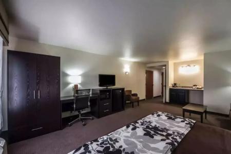 Sleep Inn & Suites Tulsa Central I-44 - 8