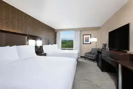 DoubleTree by Hilton Denver Cherry Creek - 2