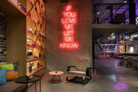 Moxy San Diego Downtown/Gaslamp Quarter - 16