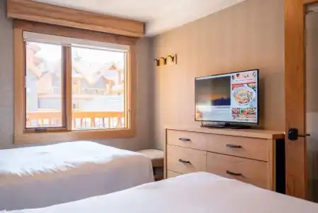 Moose And Suites - 77