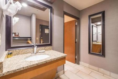 Best Western Plus GranTree Inn - 59
