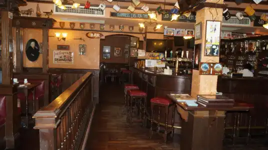 Queen Victoria Inn. - 12