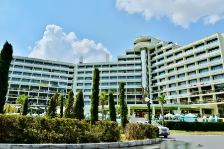 Marvel All Inclusive - Fully Renovated Free Beach Access - 0