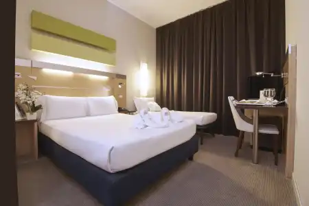 Puccini Milan, Tapestry Collection by Hilton - 20