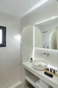 Onyx & Suites - 111