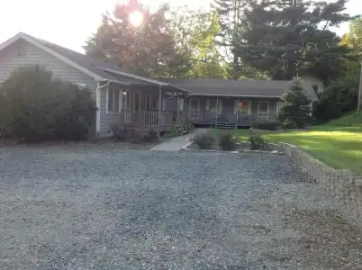 Blowing Rock Inn - 52