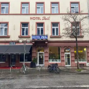 Zeil - 35