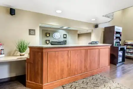 Comfort Suites at Par 4 Resort - 1