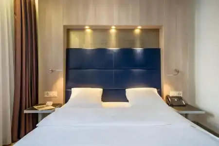 Alexander - 100