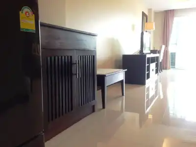 August Suites - 13