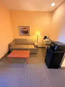 Super 8 by Wyndham Topeka at Forbes Landing - 19
